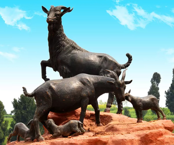 雅安眾象雕塑多措施防暑備夏